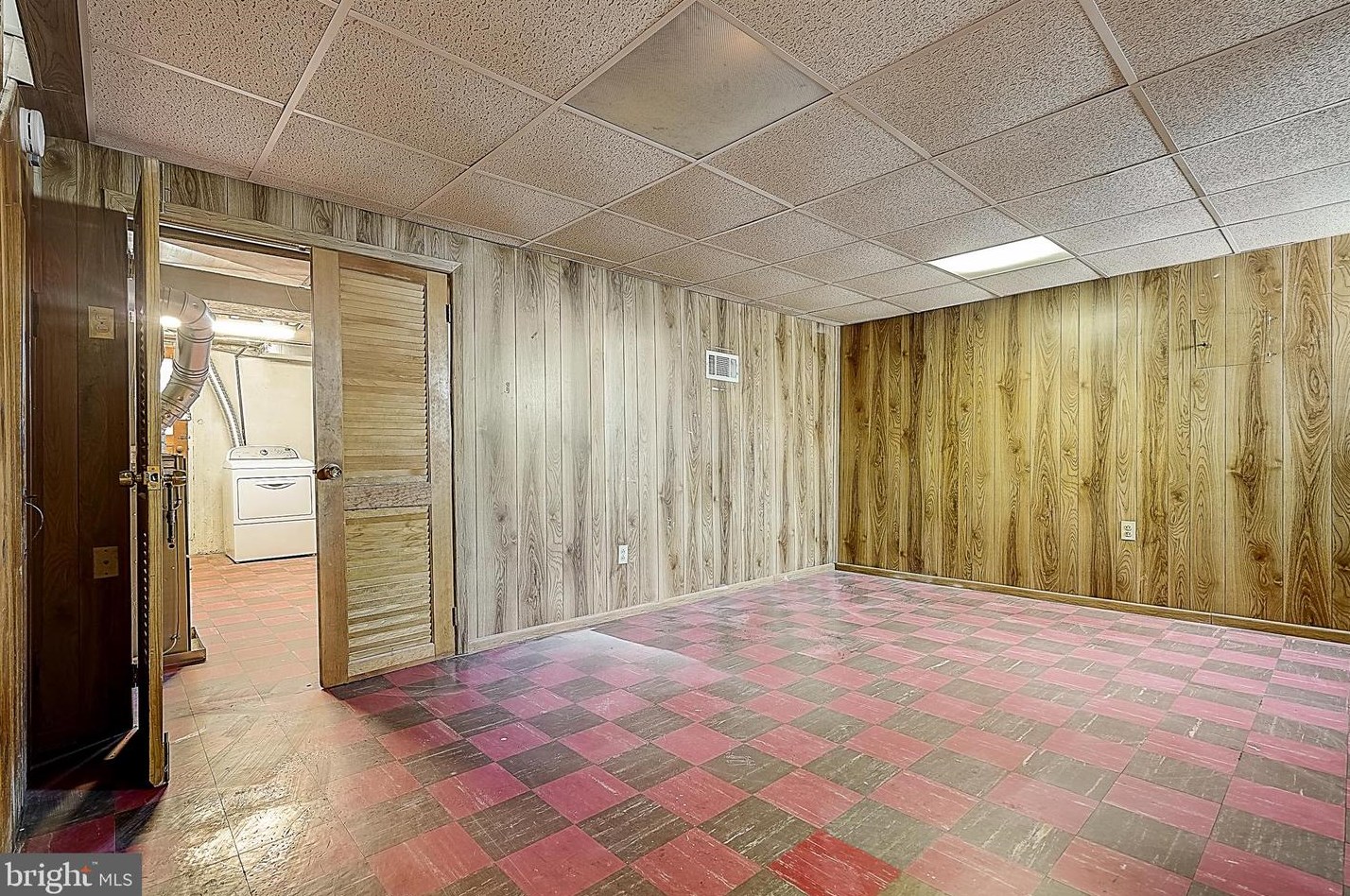 1712 Burnwood Rd, Baltimore MD 21239-3701 exterior