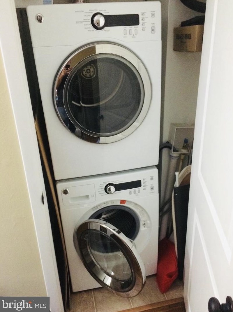 6174 Parkway Dr, Baltimore MD 21212-2841 exterior