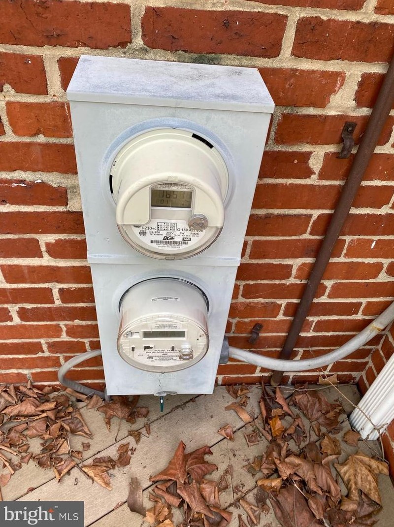 6174 Parkway Dr, Baltimore MD 21212-2841 exterior