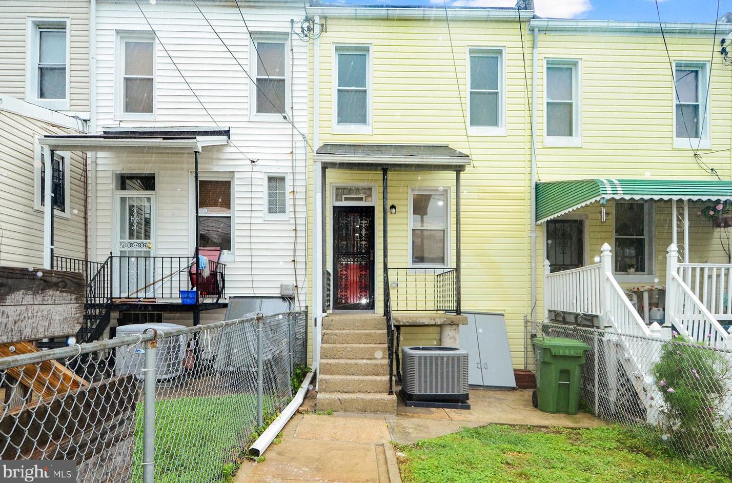 256 Monastery Ave, Baltimore MD  21229-3637 exterior