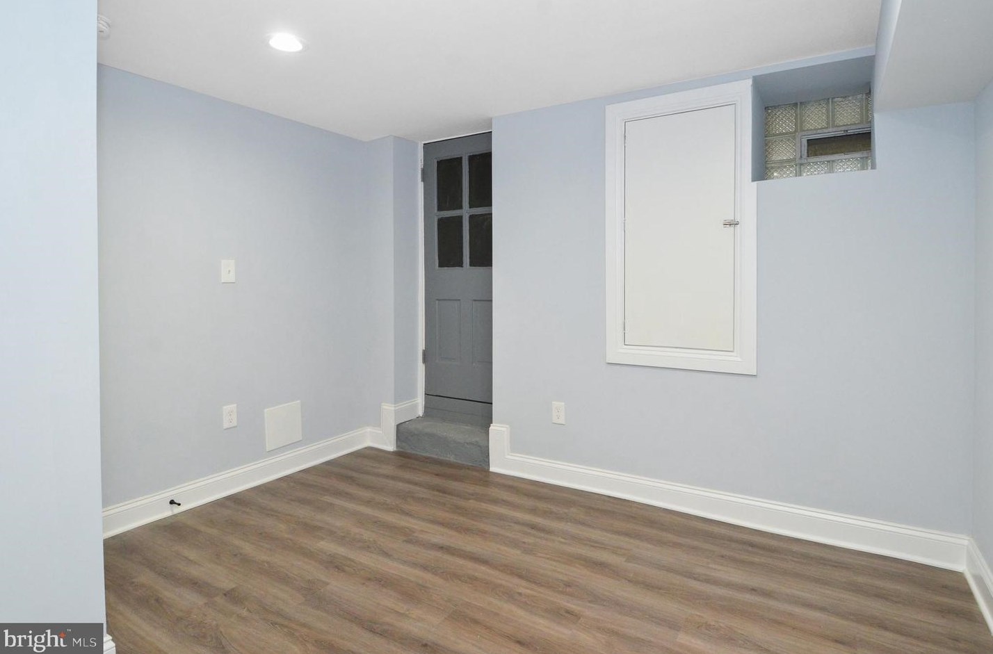 256 Monastery Ave, Baltimore MD  21229-3637 exterior