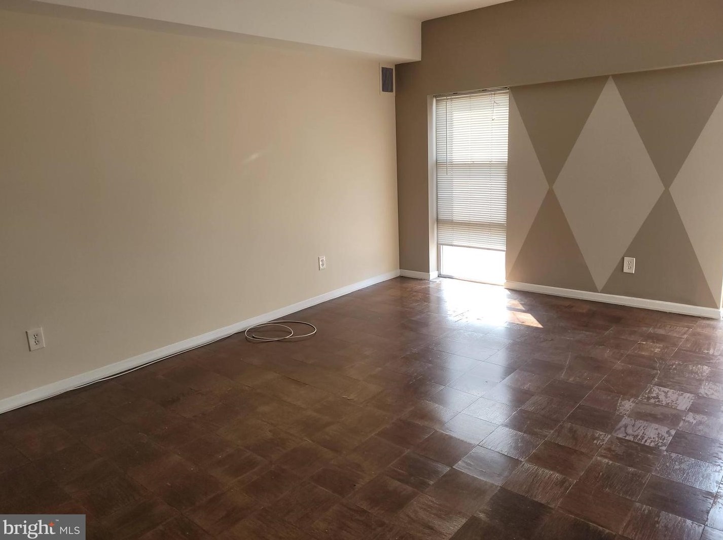 6606 Park Heights Ave, Baltimore MD  21215-2700 exterior