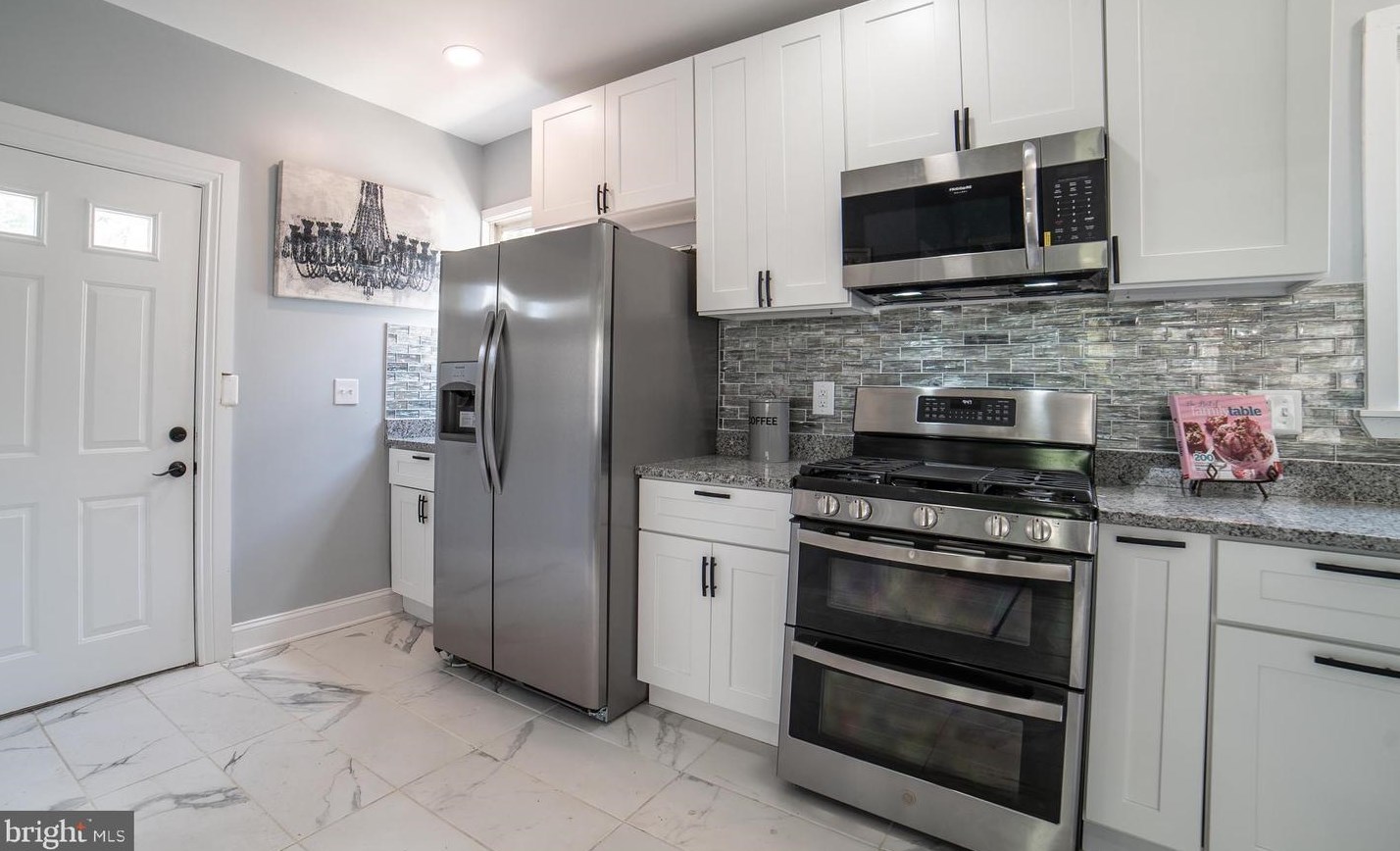 3404 Edgewood Rd, Baltimore MD  21215-7321 exterior