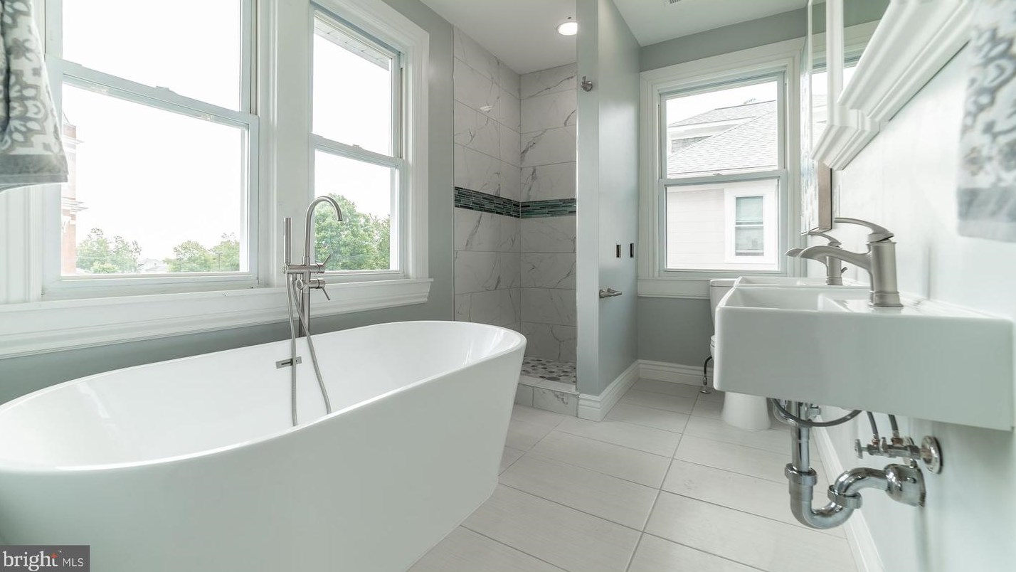 3404 Edgewood Rd, Baltimore MD  21215-7321 exterior