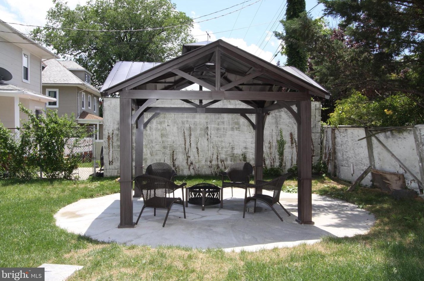 3404 Edgewood Rd, Baltimore MD  21215-7321 exterior