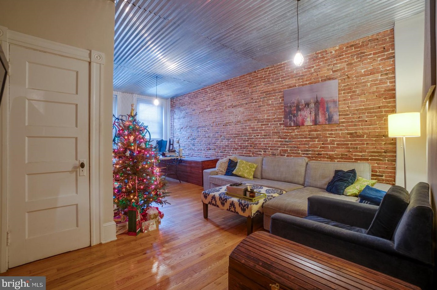 3020 Calvert St, Baltimore MD  21218-3965 exterior