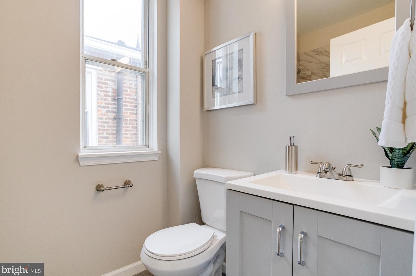 1916 Druid Hill Ave, Baltimore MD  21217-3502 exterior