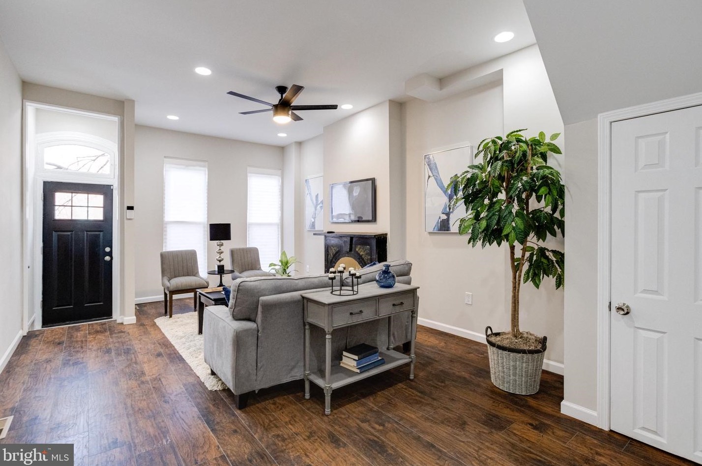 1916 Druid Hill Ave, Baltimore MD  21217-3502 exterior