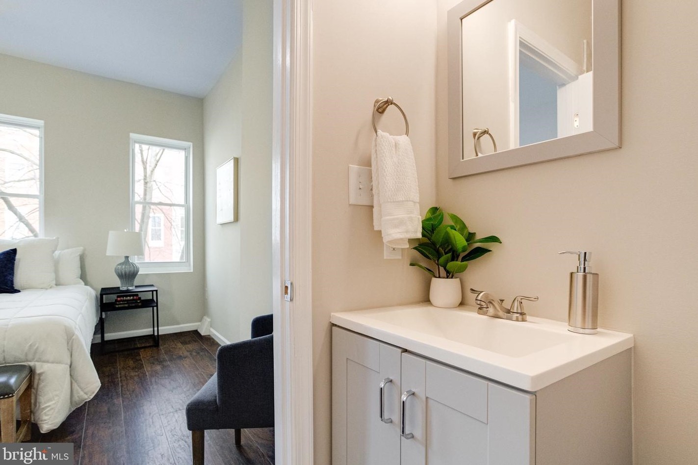 1916 Druid Hill Ave, Baltimore MD  21217-3502 exterior