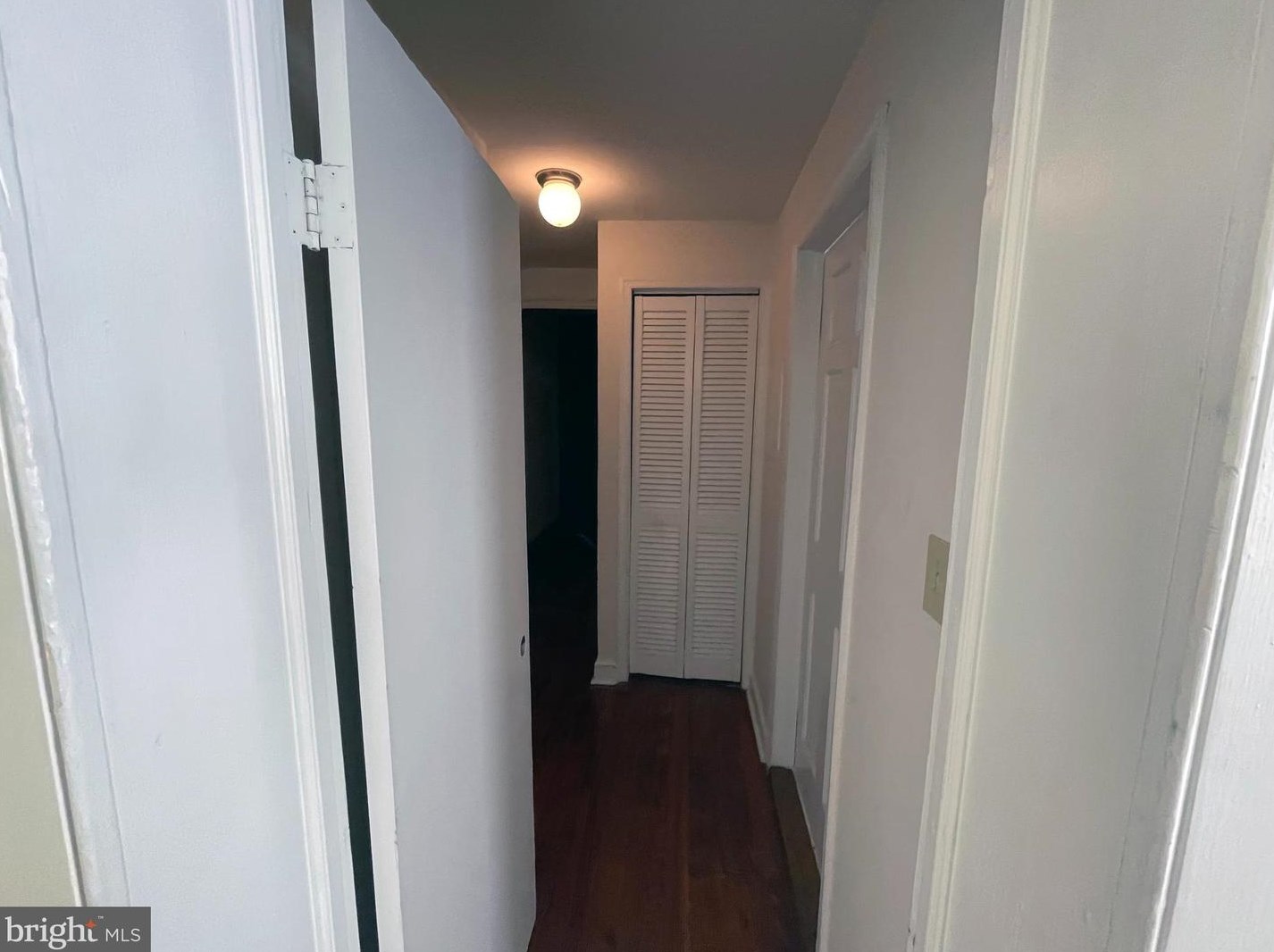 904 Calvert St, Baltimore MD  21202-3711 exterior