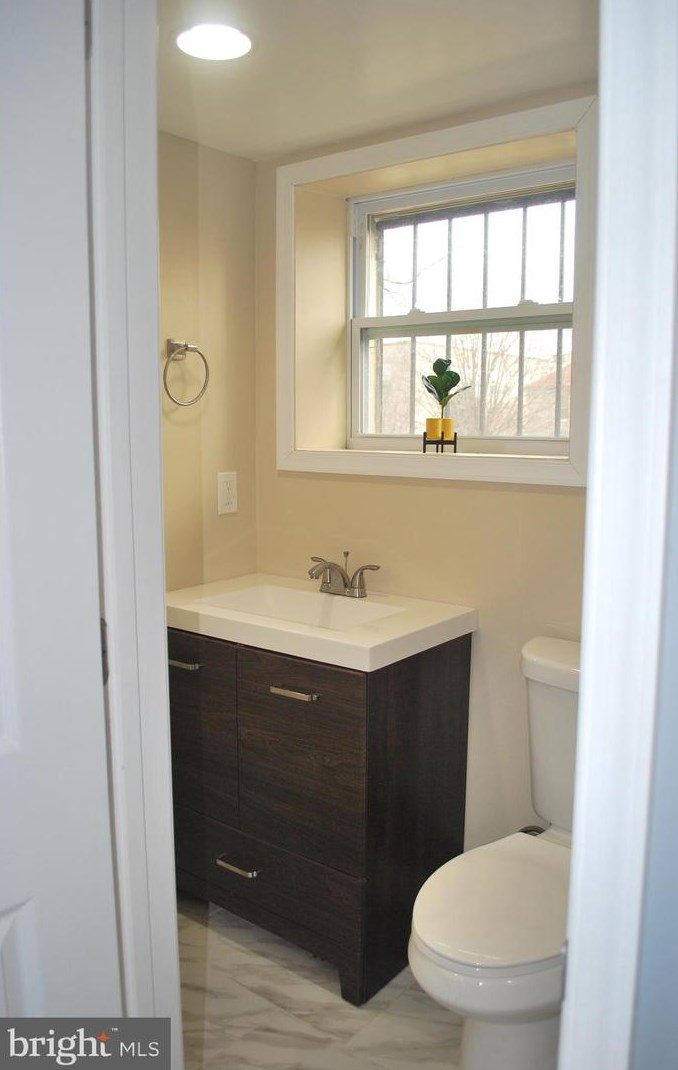 2116 Pelham Ave, Baltimore MD  21218-3133 exterior