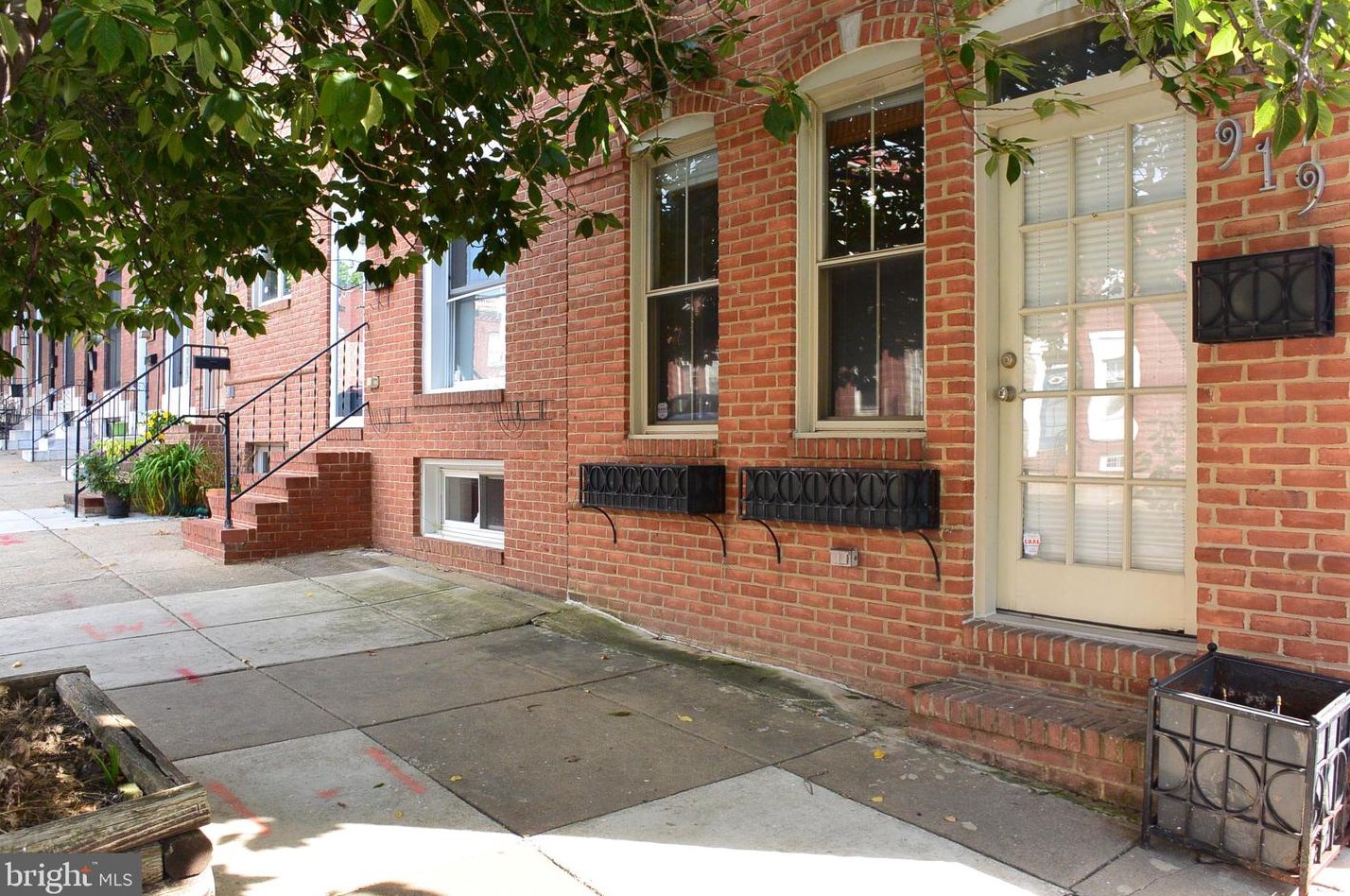 919 Clinton St, Baltimore MD  21224-5025 exterior