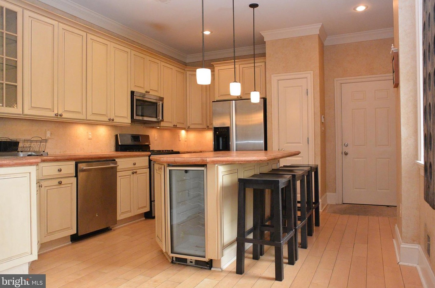 919 Clinton St, Baltimore MD  21224-5025 exterior