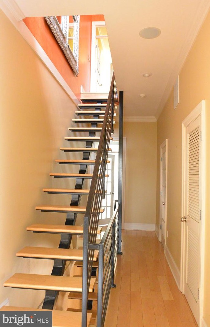 919 Clinton St, Baltimore MD  21224-5025 exterior