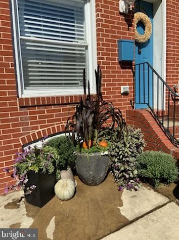 2332 Fleet St, Baltimore MD  21224-3624 exterior