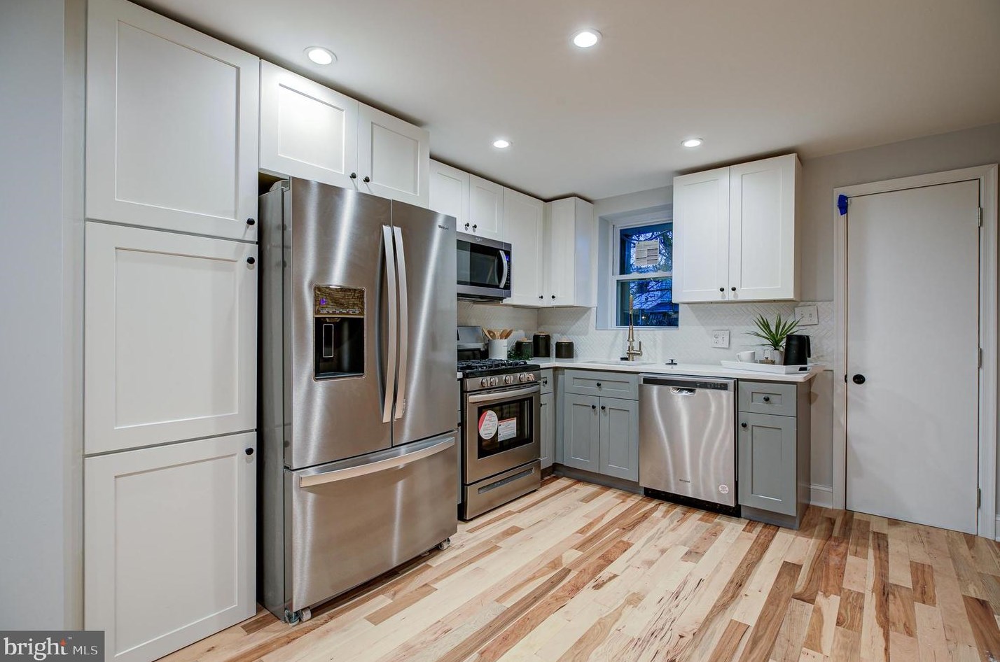 1156 Nanticoke St, Baltimore MD  21230-1919 exterior