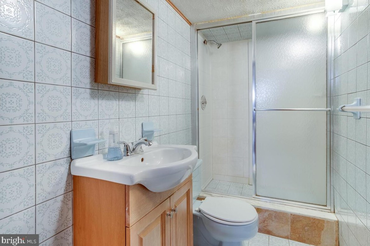 3246 Leverton Ave, Baltimore MD  21224-2224 exterior