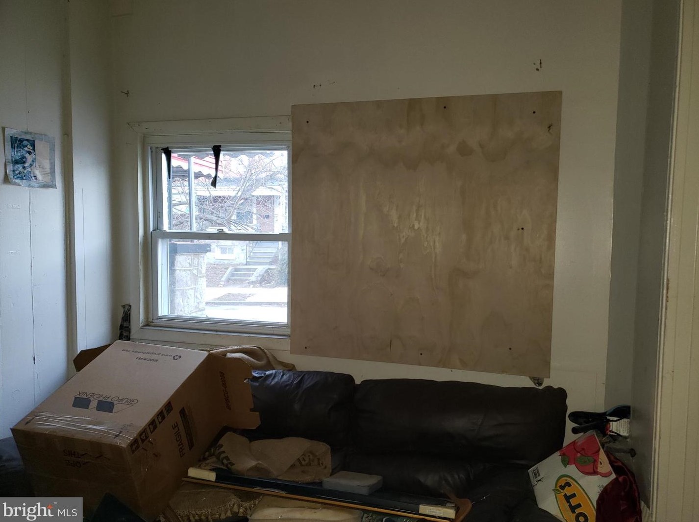 2565 Robb St, Baltimore MD 21218-5543 exterior