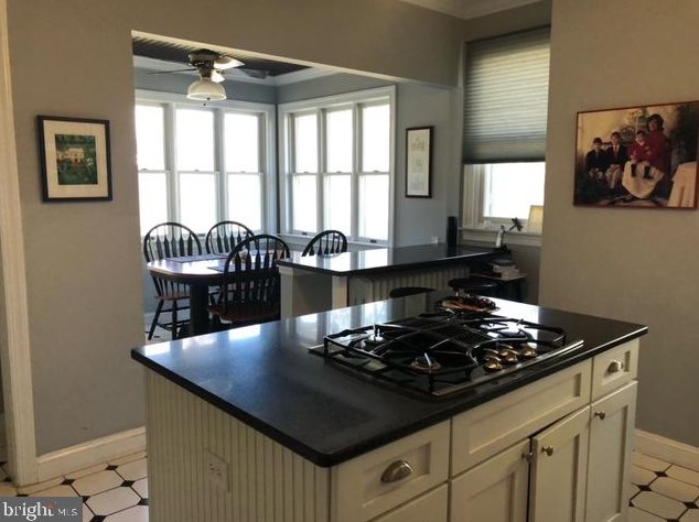 4710 Roland Ave, Baltimore MD  21210-2319 exterior