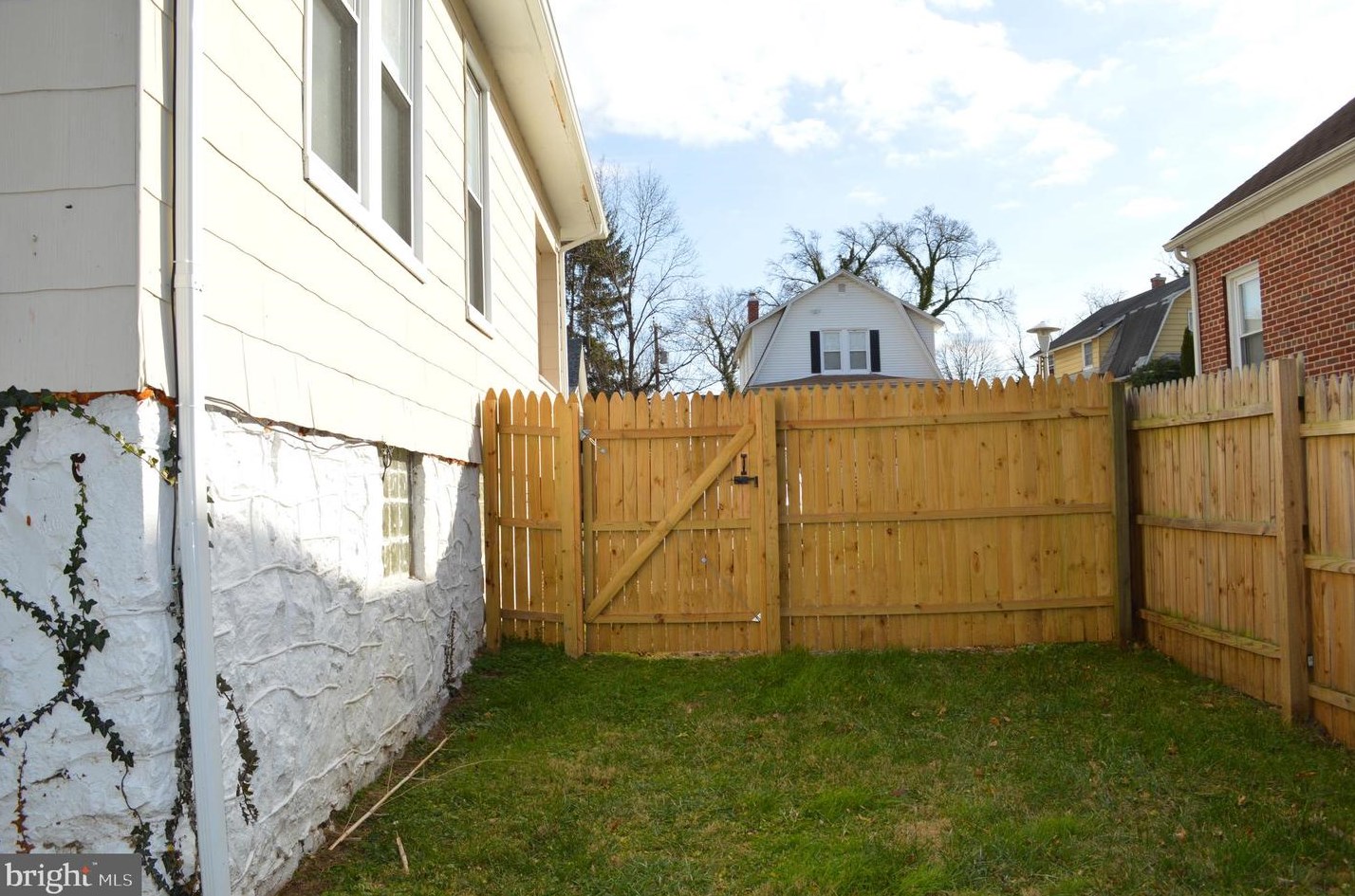 3506 Menlo Dr, Baltimore MD  21215-3678 exterior