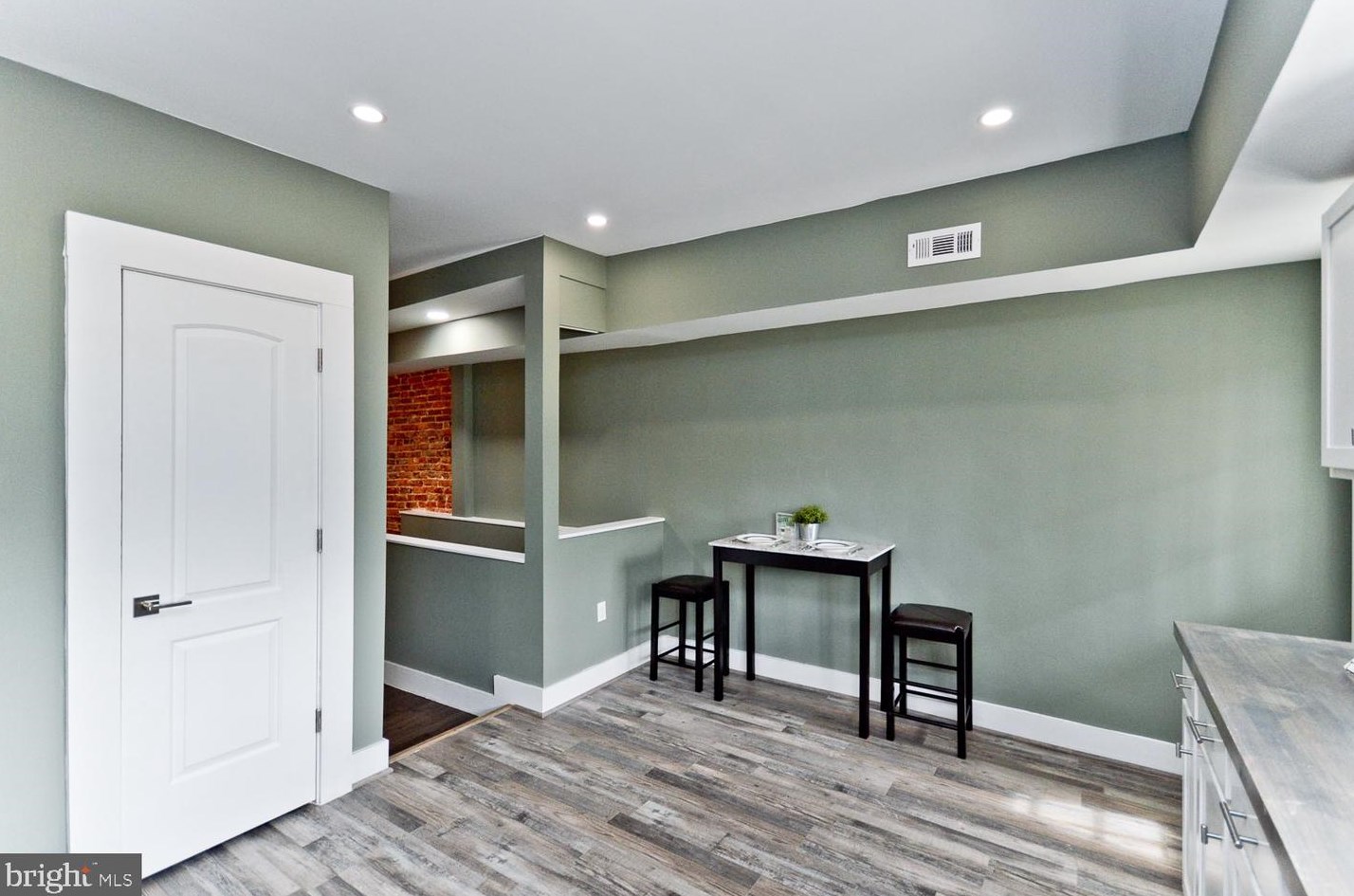 829 Chauncey Ave, Baltimore MD  21217-4652 exterior