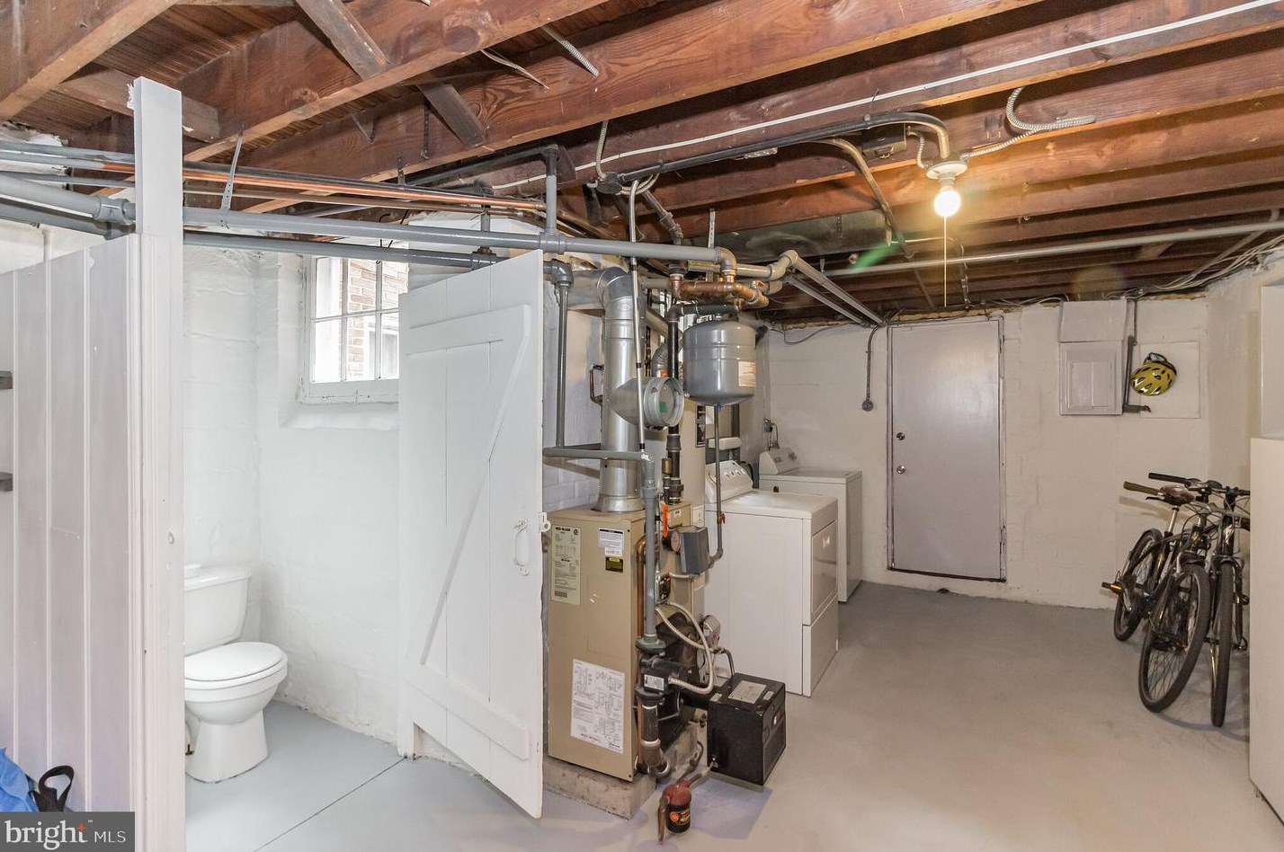 819 33 St, Baltimore MD 21211-2709 exterior