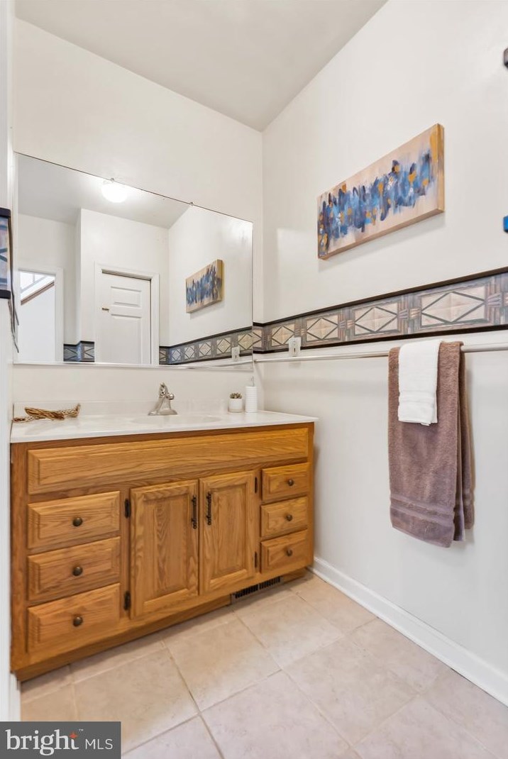 805 Charles St, Baltimore MD  21230-3904 exterior