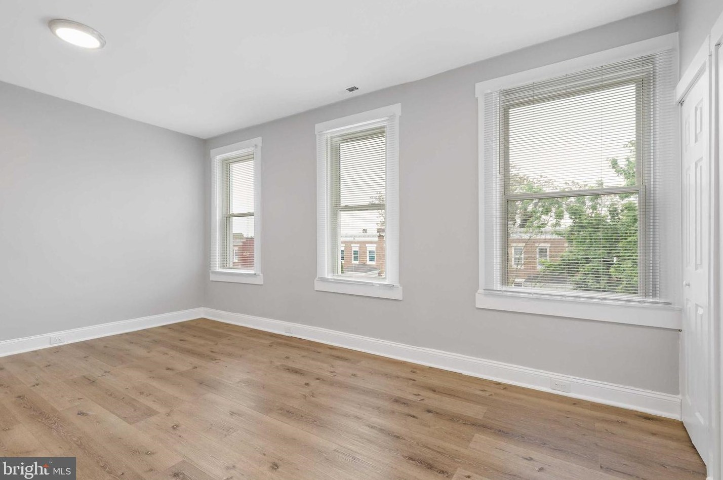 736 Linnard St, Baltimore MD  21229-2036 exterior