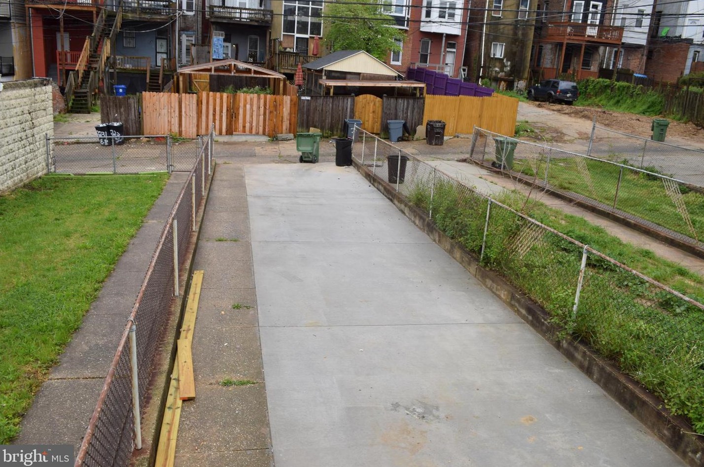 2054 Linden Ave, Baltimore MD  21217-4429 exterior