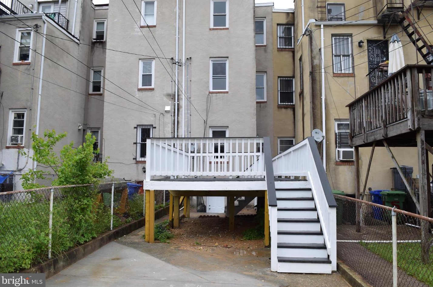 2054 Linden Ave, Baltimore MD  21217-4429 exterior