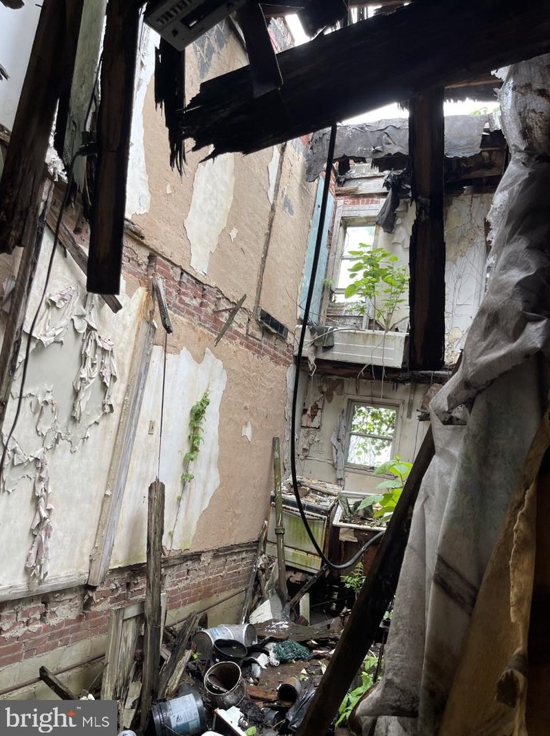 507 Bridgeview Rd, Baltimore MD  21225-1415 exterior