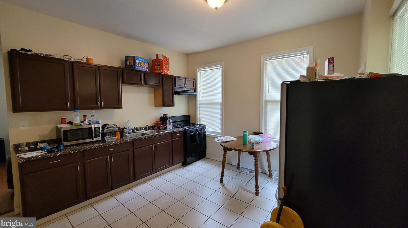 2926 Erdman Ave, Baltimore MD  21213-1140 exterior