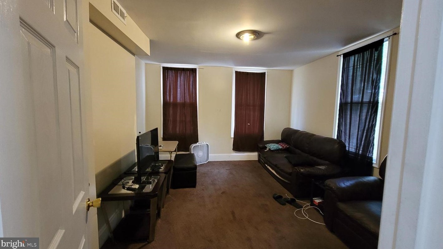 2926 Erdman Ave, Baltimore MD  21213-1140 exterior