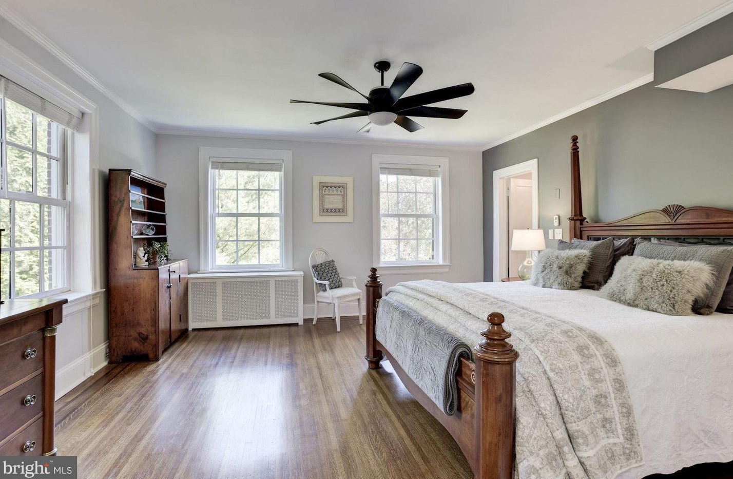 3810 Greenway, Baltimore MD  21218-1825 exterior