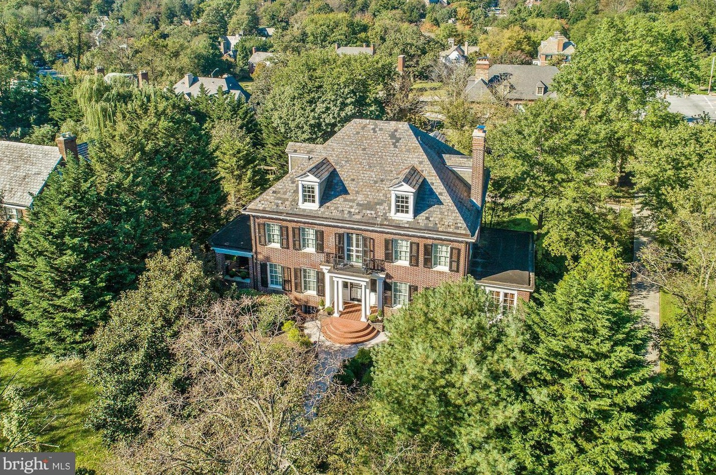 3810 Greenway, Baltimore MD  21218-1825 exterior