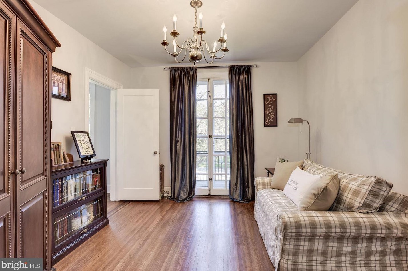 3810 Greenway, Baltimore MD  21218-1825 exterior