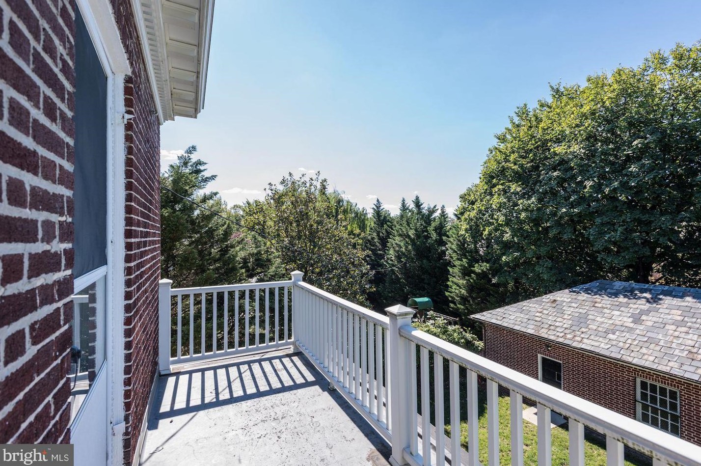 3810 Greenway, Baltimore MD  21218-1825 exterior