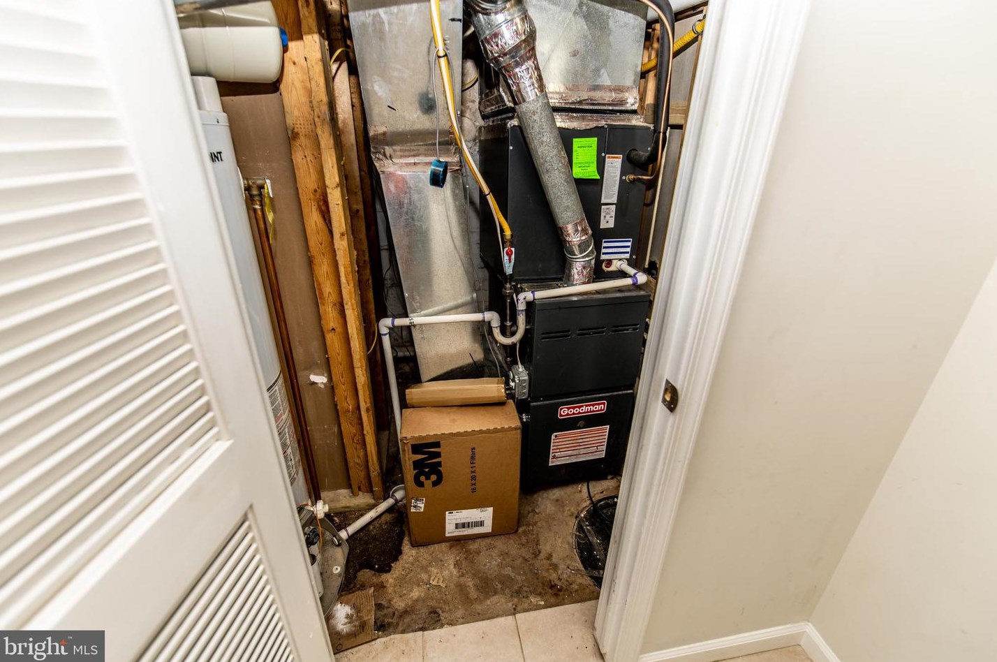 205 Pontiac Ave, Baltimore MD 21225-2236 exterior