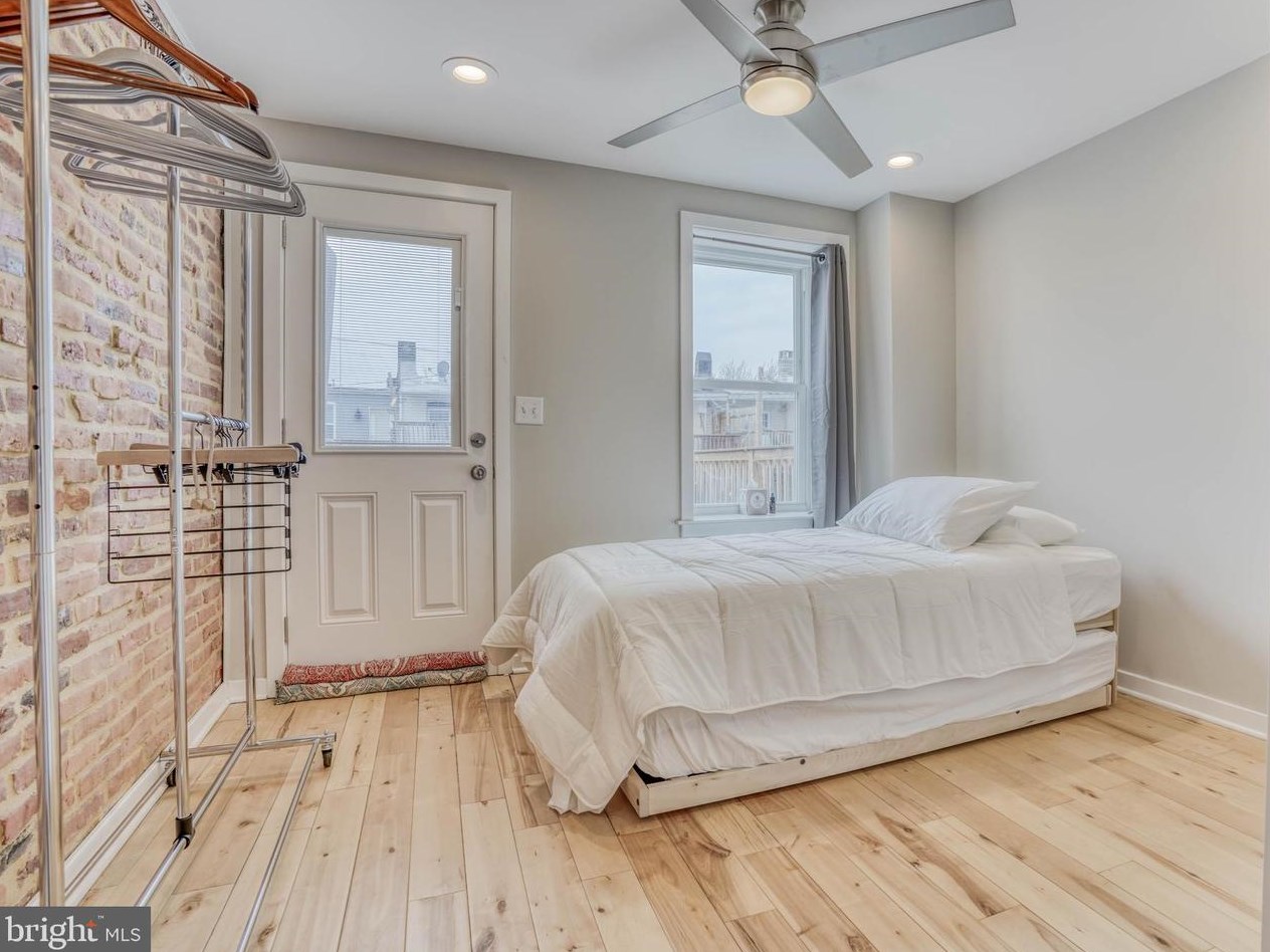 118 Decker Ave, Baltimore MD  21224-1333 exterior