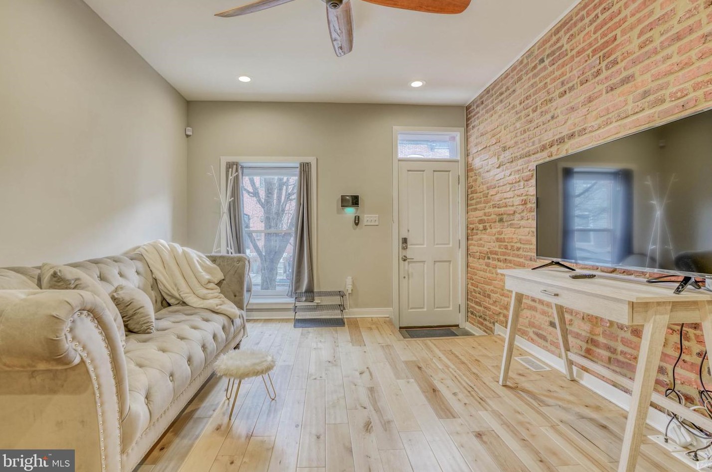118 Decker Ave, Baltimore MD  21224-1333 exterior