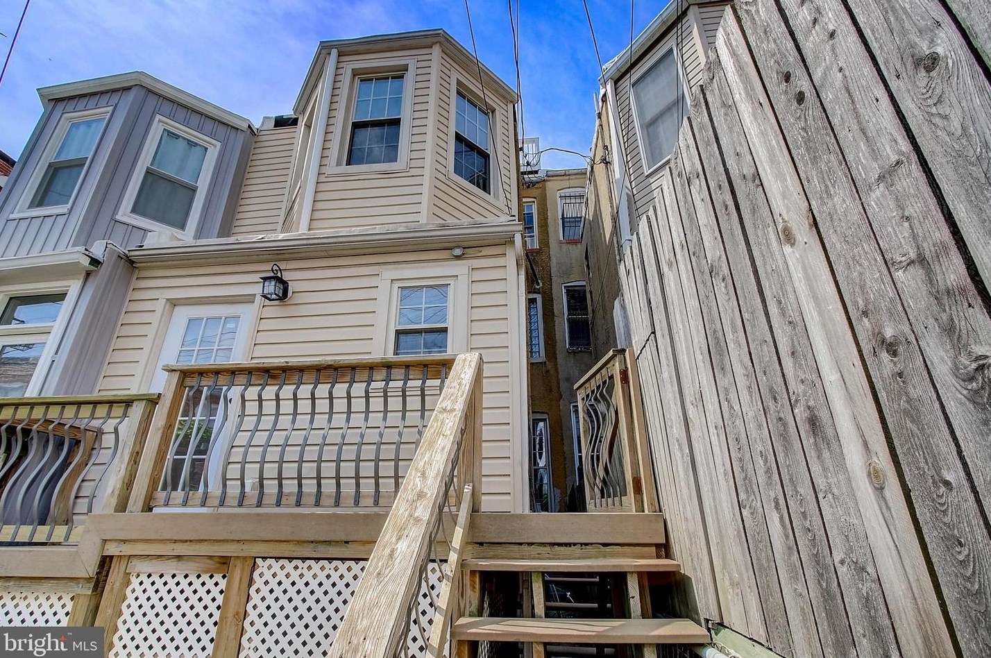 2736 Baltimore St, Baltimore MD  21224-1108 exterior