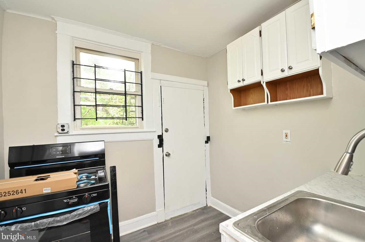 616 Woodington Rd, Baltimore MD  21229-1837 exterior