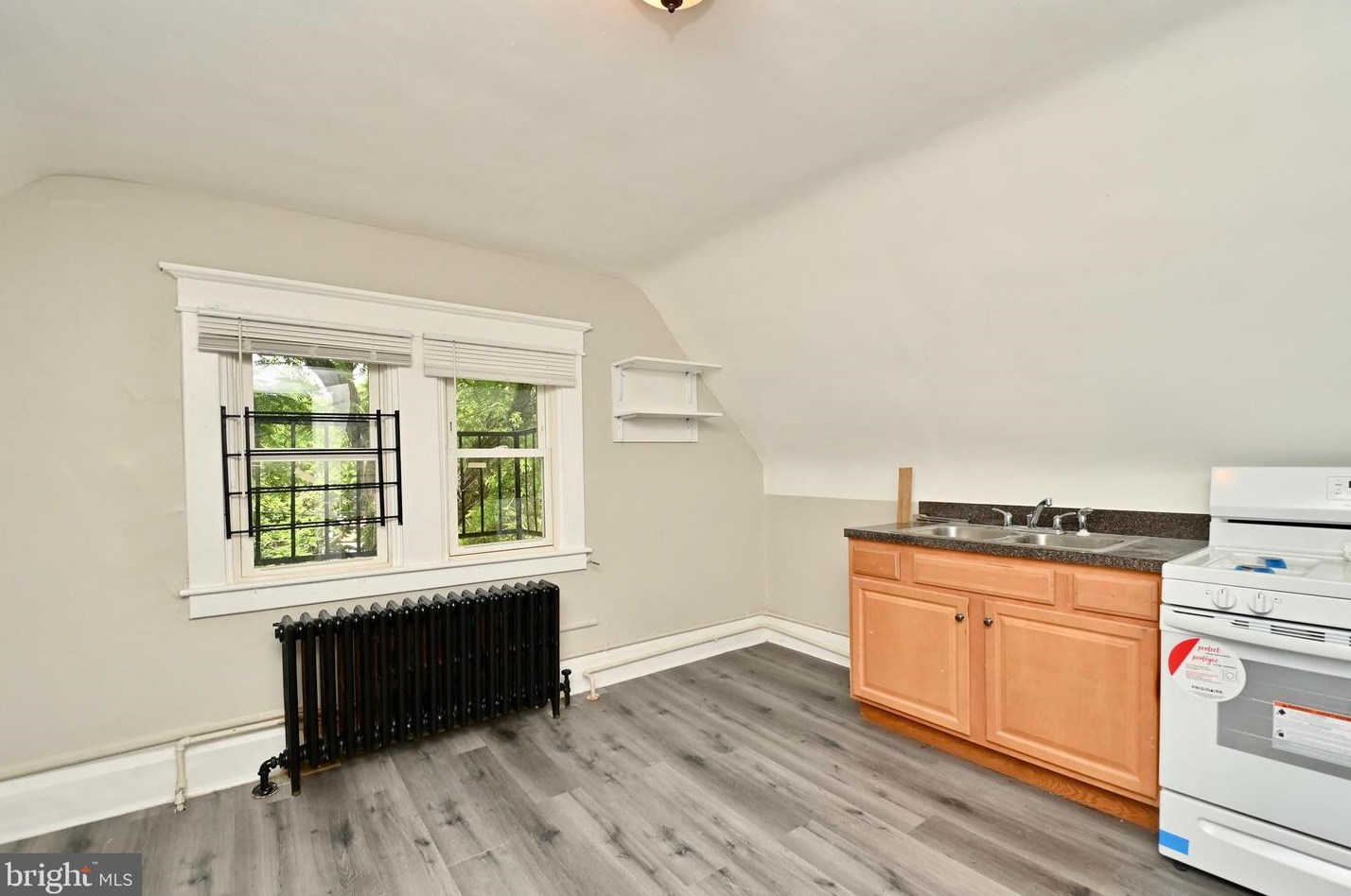 616 Woodington Rd, Baltimore MD  21229-1837 exterior