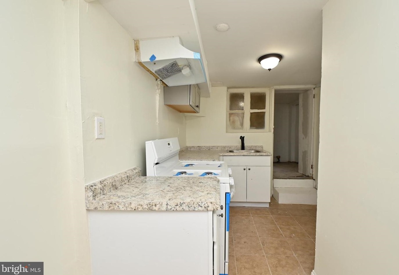 616 Woodington Rd, Baltimore MD  21229-1837 exterior