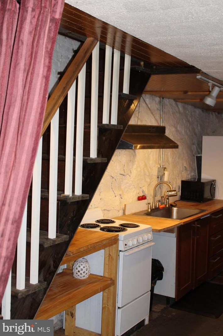 1200 42nd St, Baltimore MD  21211-1506 exterior