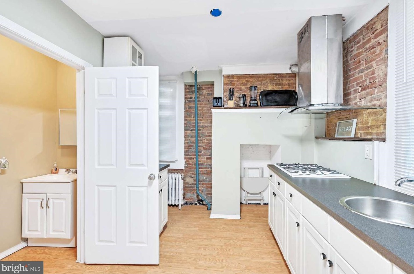 844 Edmondson Ave, Baltimore MD  21201-1405 exterior