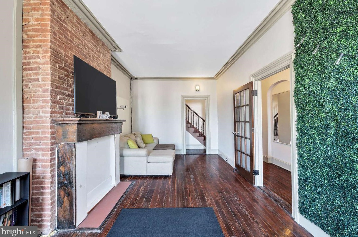844 Edmondson Ave, Baltimore MD  21201-1405 exterior