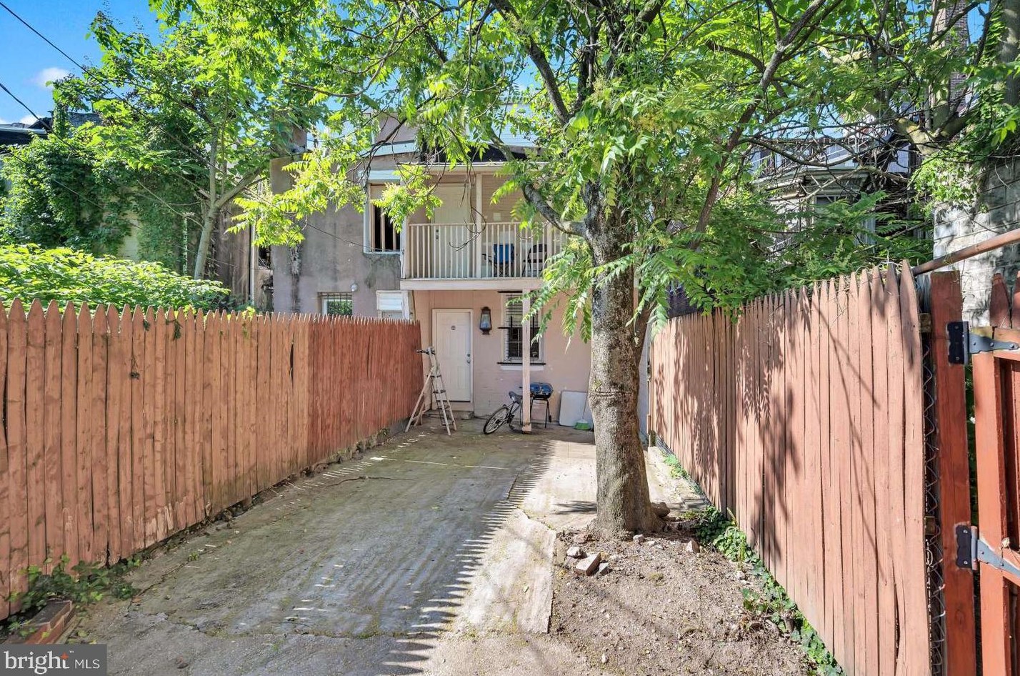 844 Edmondson Ave, Baltimore MD  21201-1405 exterior