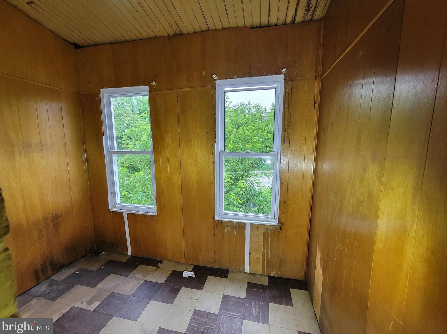 402 Gold St, Baltimore MD  21217-3524 exterior