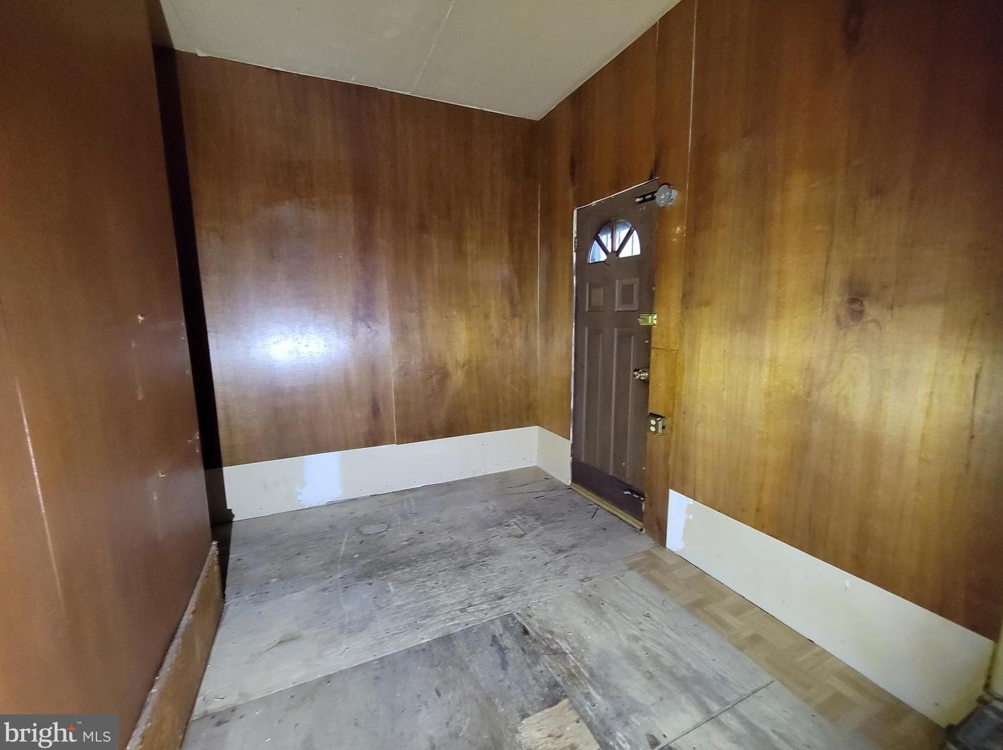 402 Gold St, Baltimore MD  21217-3524 exterior